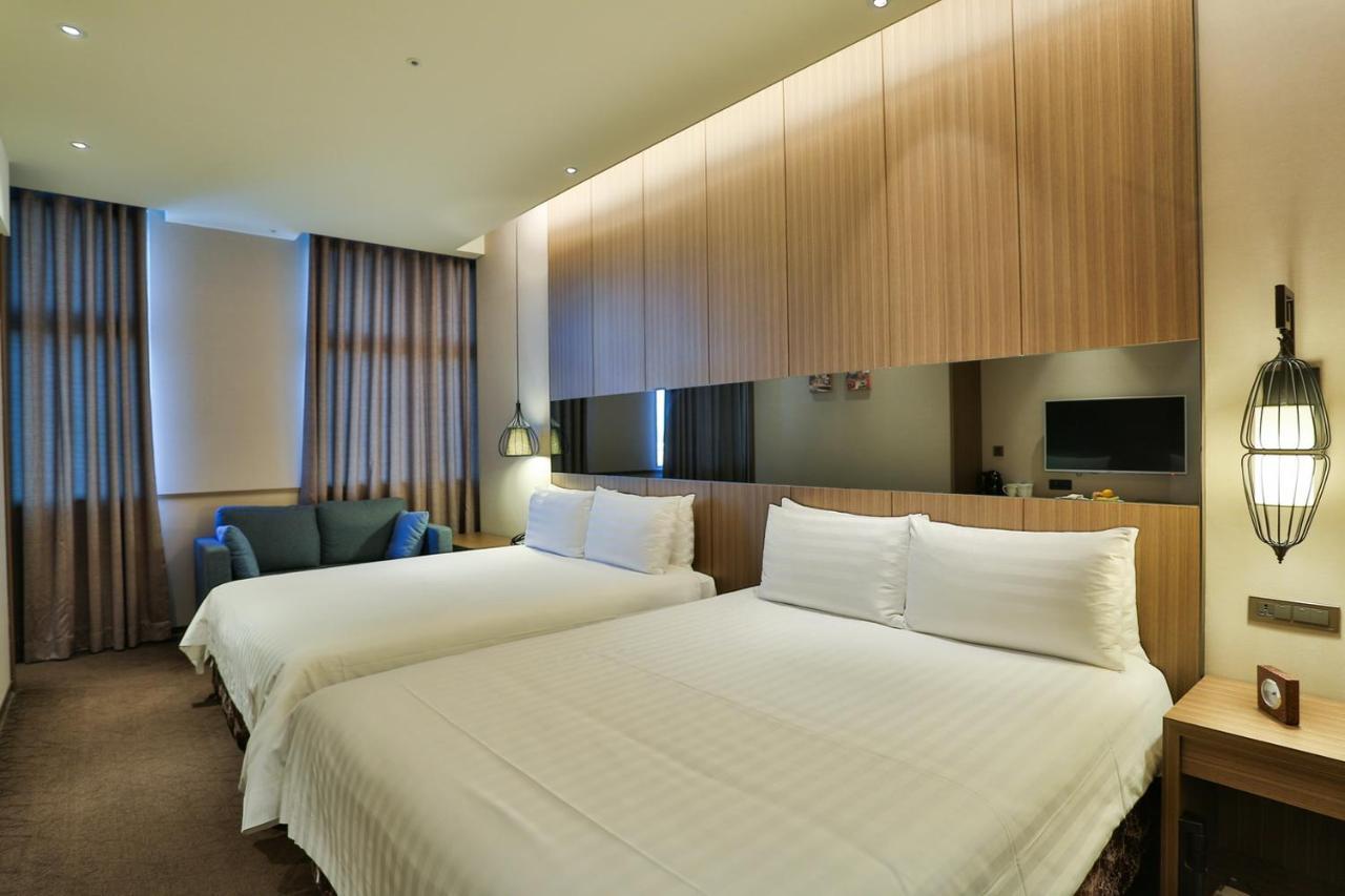 Hotel Intrendy Tajsan Kültér fotó
