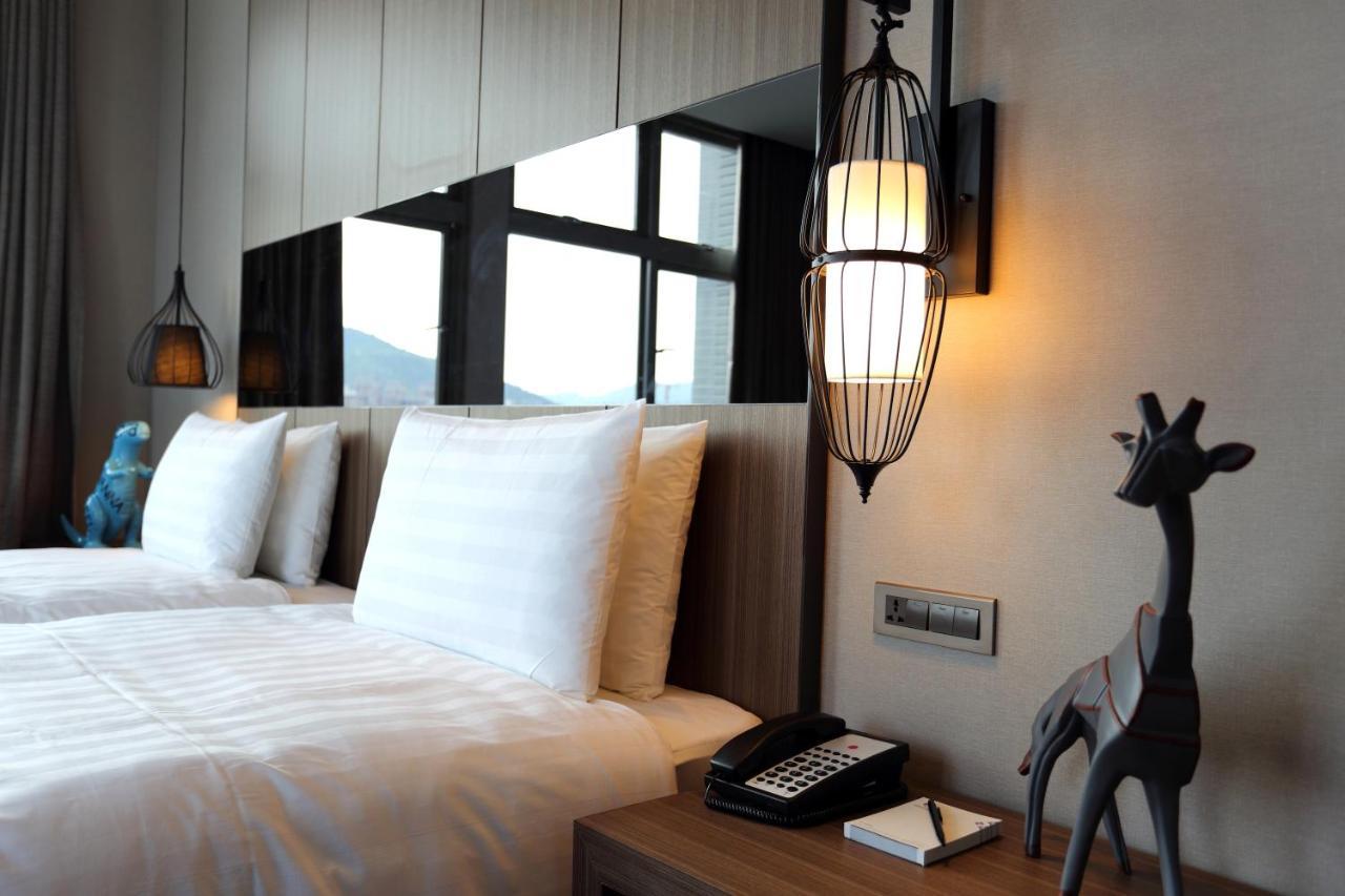 Hotel Intrendy Tajsan Kültér fotó