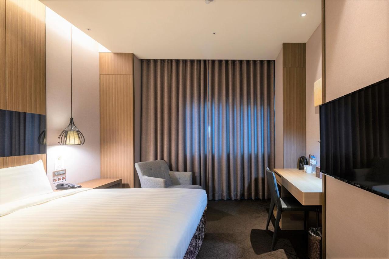 Hotel Intrendy Tajsan Kültér fotó