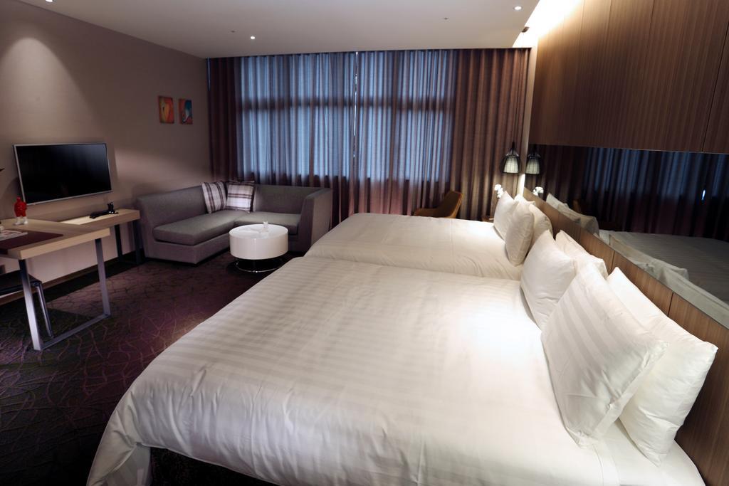 Hotel Intrendy Tajsan Kültér fotó