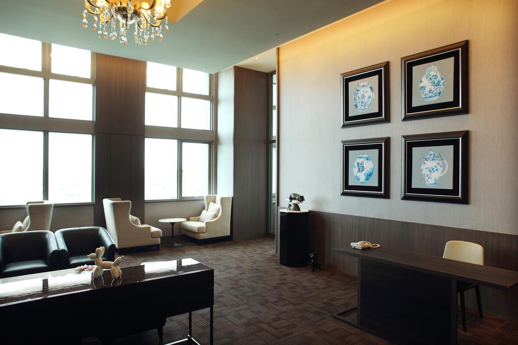Hotel Intrendy Tajsan Kültér fotó