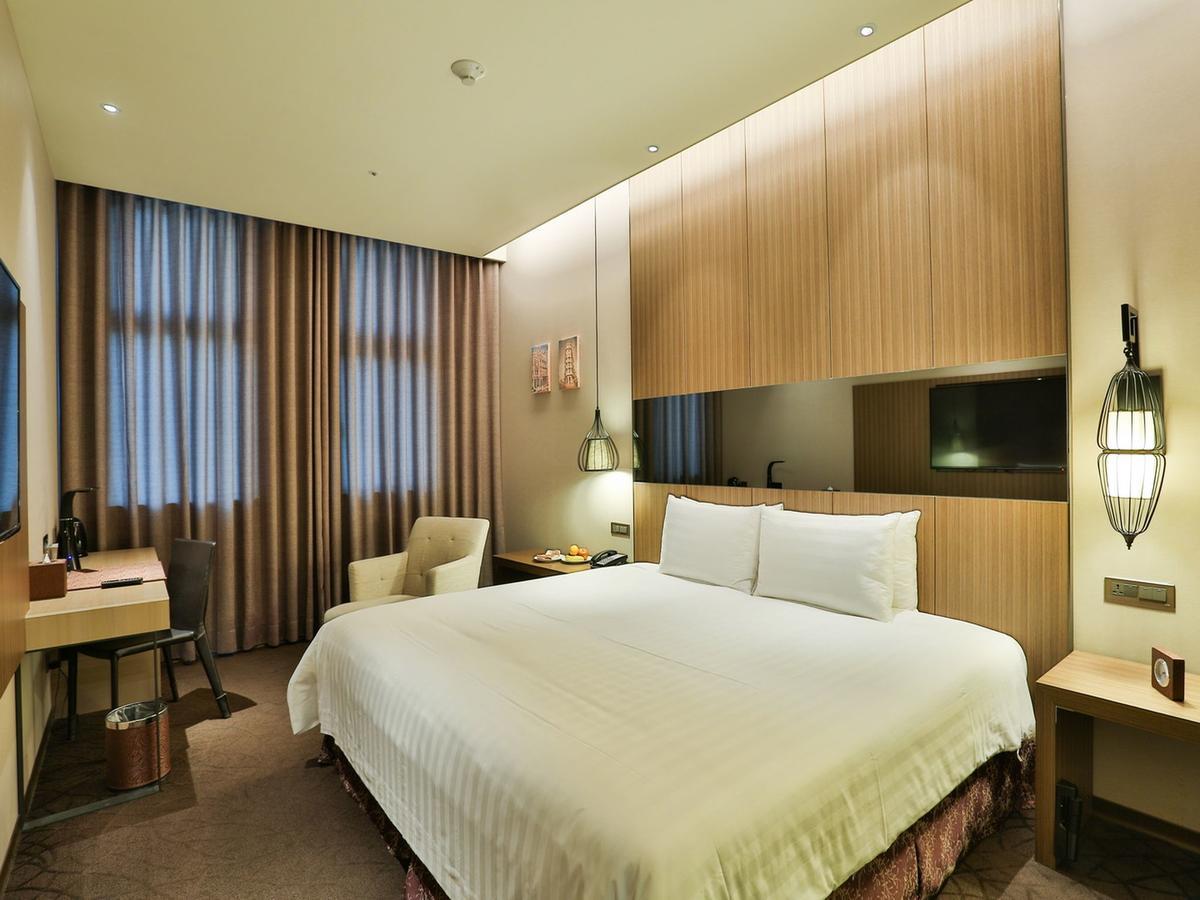 Hotel Intrendy Tajsan Kültér fotó