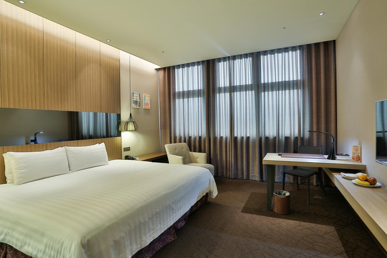 Hotel Intrendy Tajsan Kültér fotó