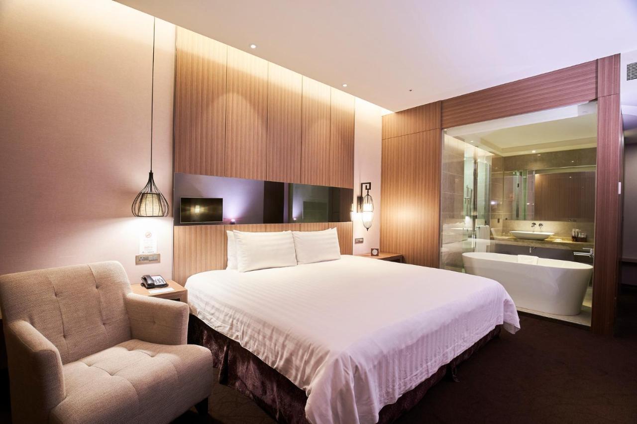 Hotel Intrendy Tajsan Kültér fotó